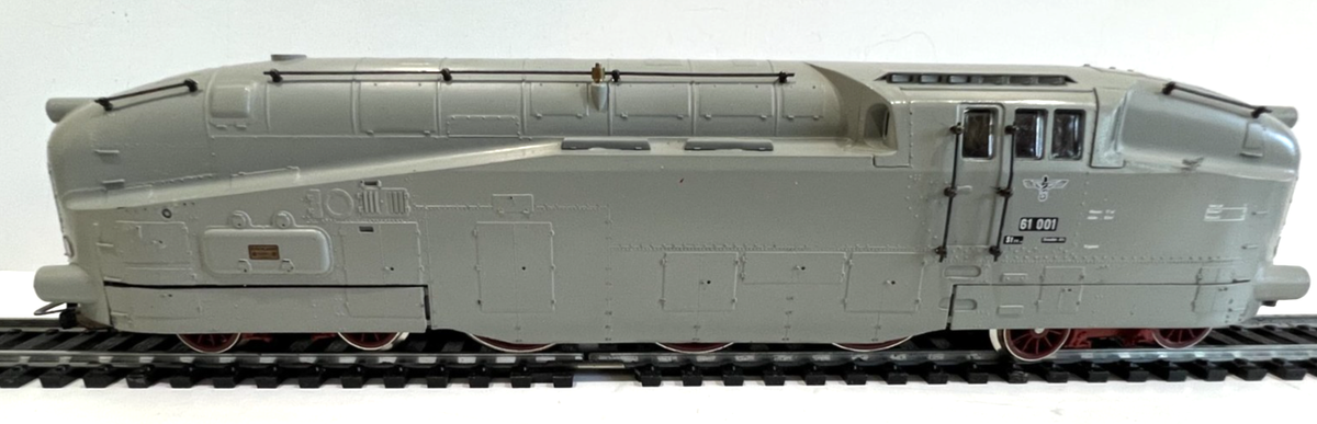 HO 1330 Rivarossi DR BR 61 streamlined steam loco WWII RARE