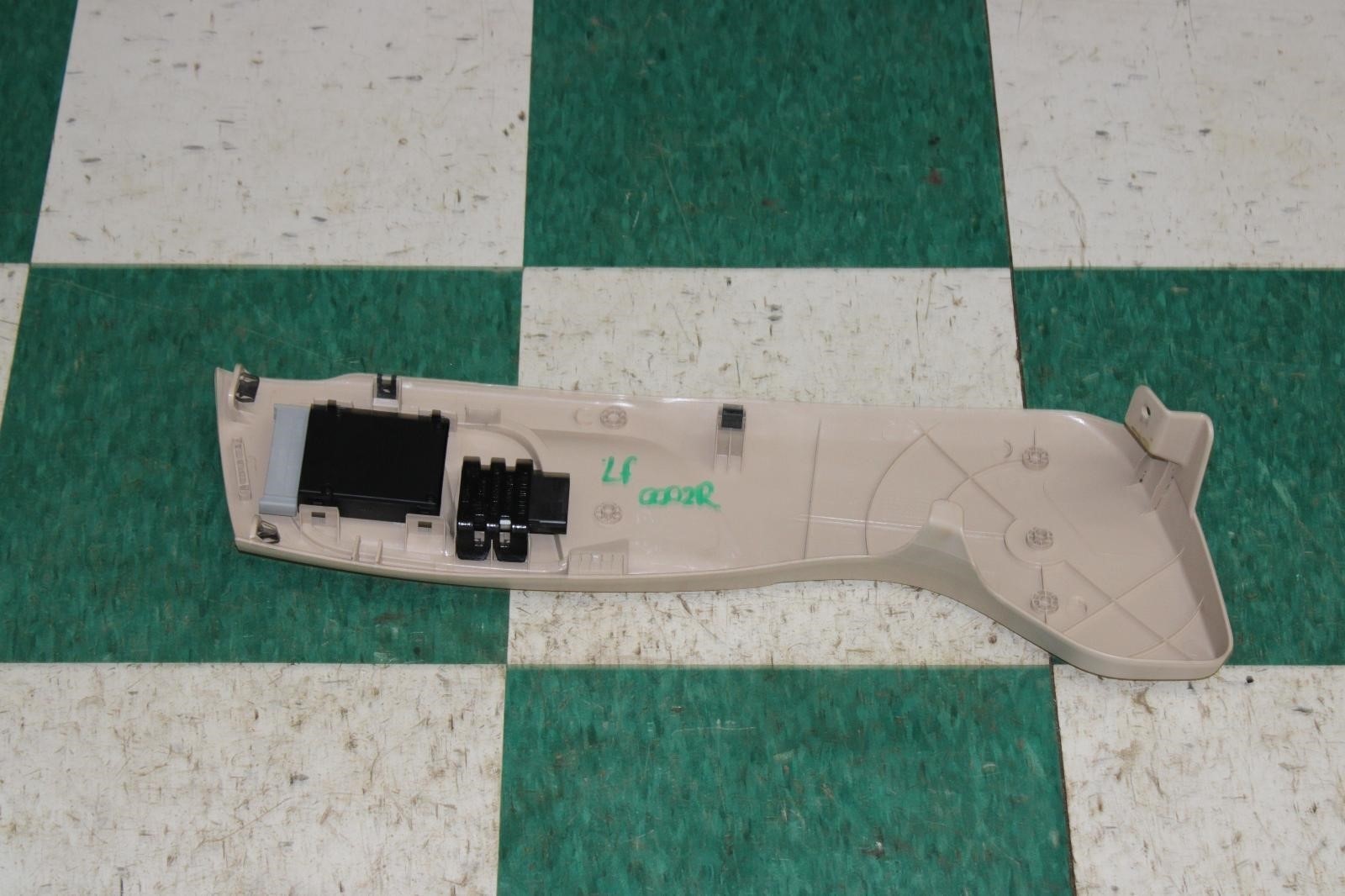 Maserati Ghibli 2014-2020 Front Left Seat switch panel Tan