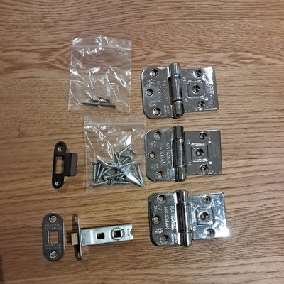 National Hickman 44 mm Chrom Standard Tür Kit, Scharniere, Riegel & Keep Set