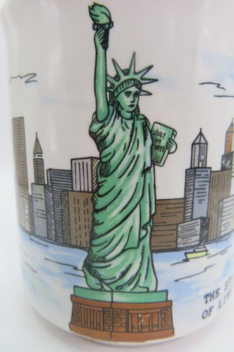 Vintage NYC New York City Souvenir Coffee Mug Cup Twin Towers Statue Of Liberty - Picture 9 of 16