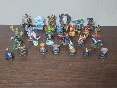 Activision Skylanders Spyro's Adventure Lot of  27 Figures
