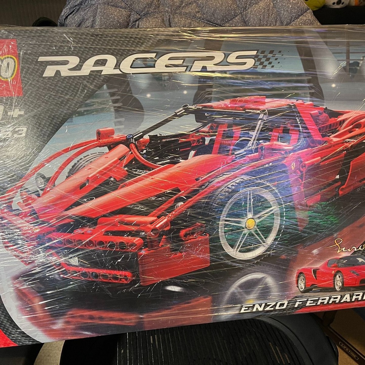 希少　Ferrari Enzo 2002 ゴールド 限定版　ケース付き 希少 Ferrari Enzo 2002 ゴールド 限定版 ケース付き 希少