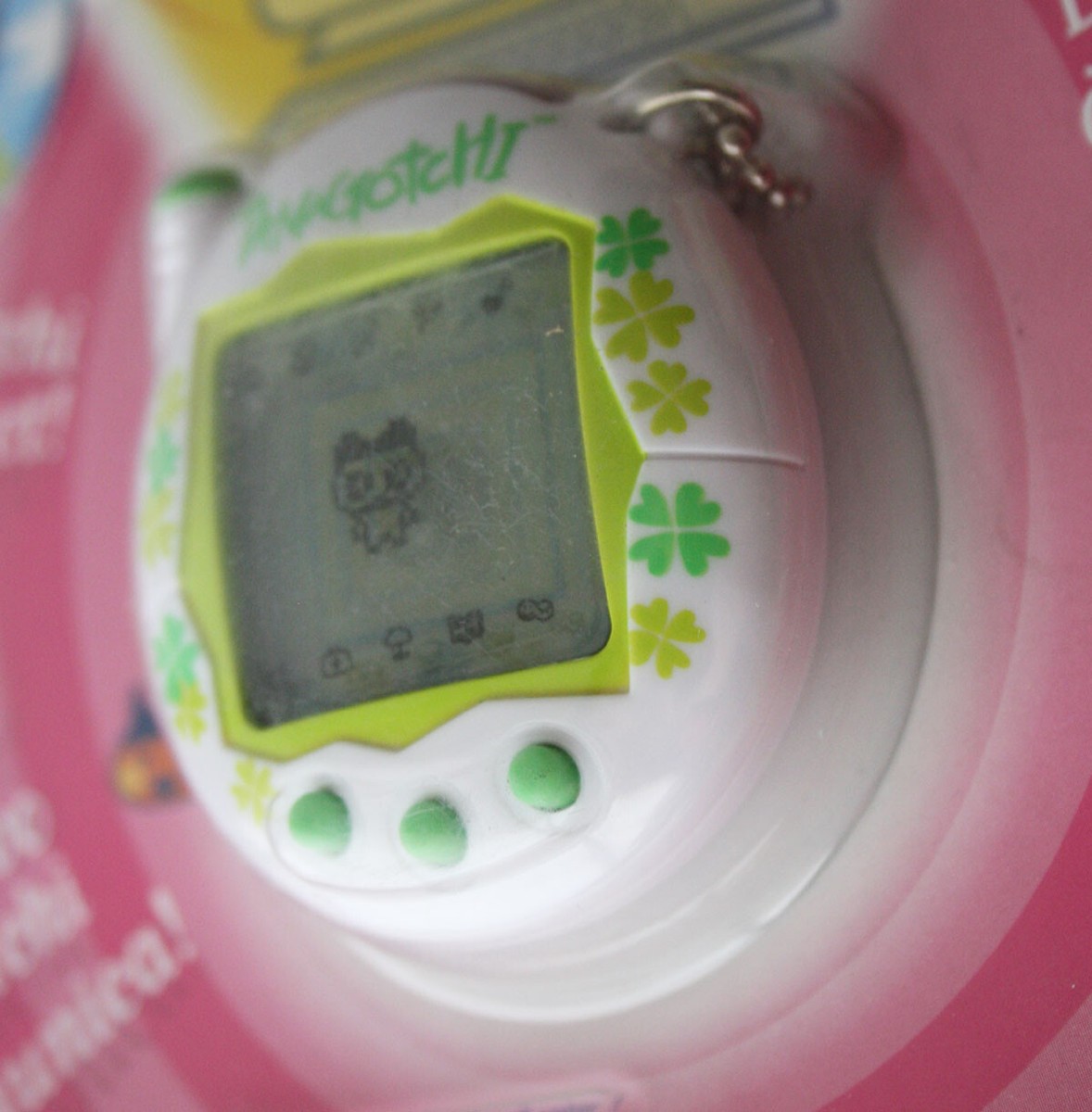 RARE TAMAGOTCHI CONNEXION VERSION 3 V3 VIRTUAL PET GREEN