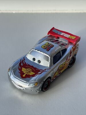 希少　AlIVE 1個　cars mattel マックィーン　ディズニー Disney Pixar Cars WGP SILVER RACER MCQUEEN MATTEL 1:55 Diecast | eBay
