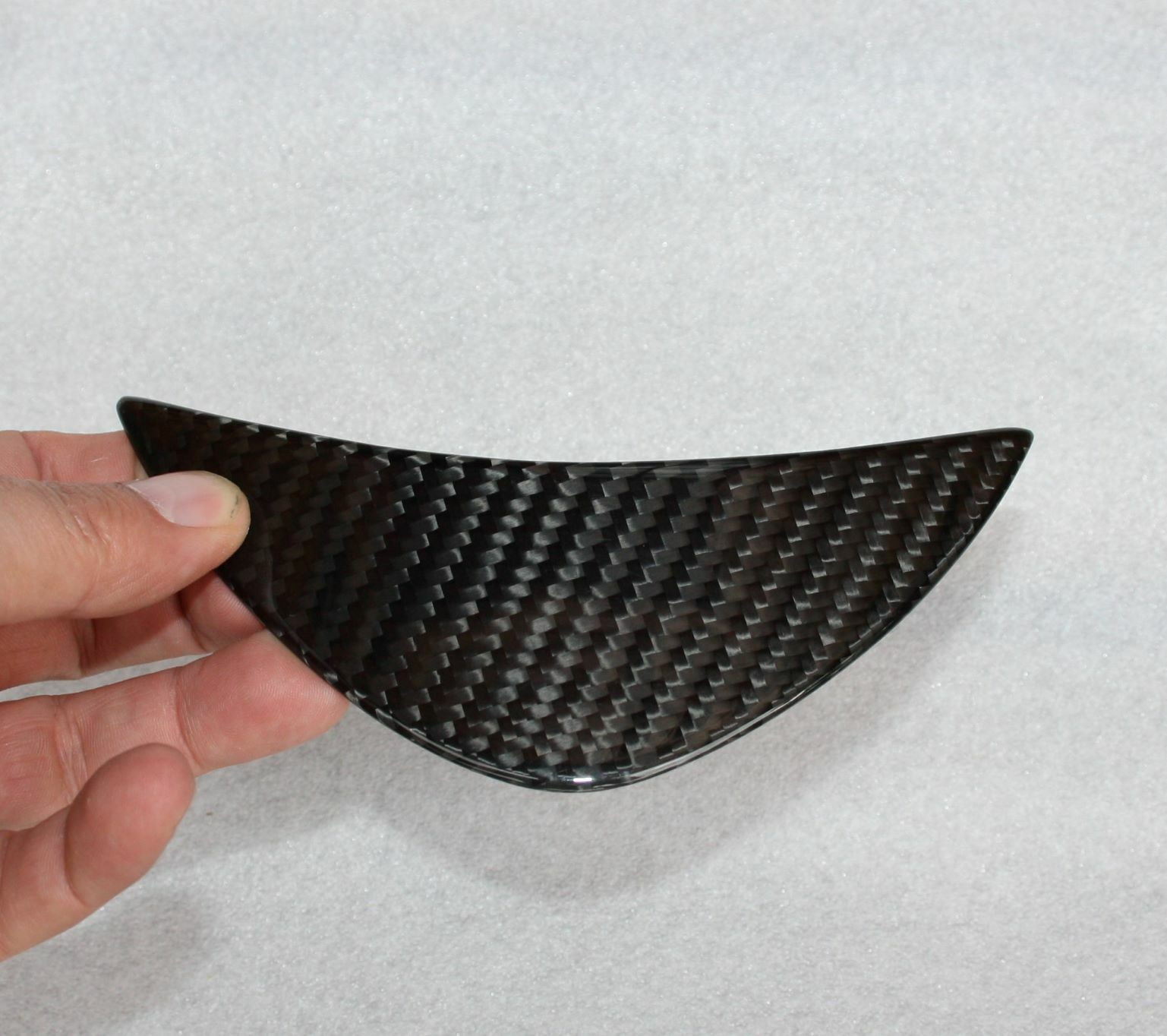 Windscreen cover GSXR 1000 2026 carbone remplace plastique terne vibrations cockpit