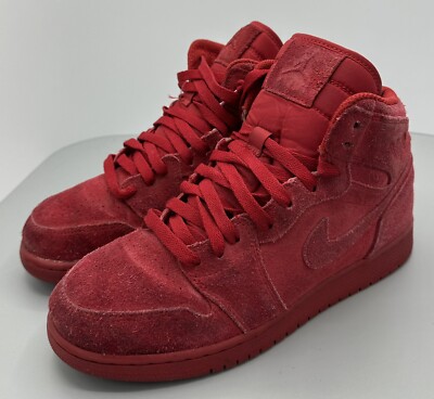 Nike Air Jordan 1 Retro High Triple Red Suede Octubre 705300-603