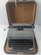 Vintage Remington Quiet Riter Miracle Tab Portable Typewriter W/ Case thumbnail