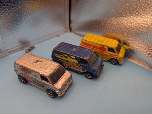 Vtg 1974 Hot Wheels Black Cruising Van Paramedic Blackwall Redline Lot Hong Kong