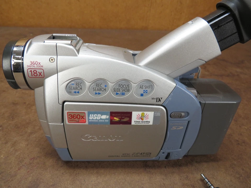 Canon ZR45MC Mini DV Camcorder Untested FOR PARTS Clean - Image 2 of 4