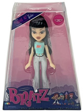 Mini Bratz Series 1 Flaunt It! Jade Flashback Minis 2” Doll Collectible