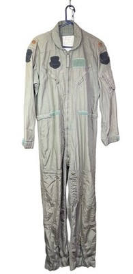 USAF CWU-27/P Nomex Flight Suit   Major Rank   Size 44L   1982 Contract