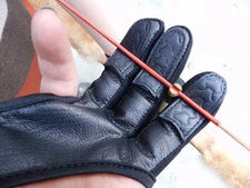 Leather Archery Gloves 3 Finger Tab Guard Bow Shooting Protector Accessories