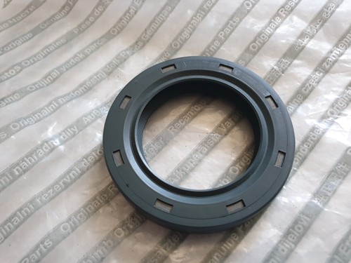 OEM Oil Seal Transfer Case Driveshaft Right Lancia Delta Integral & Evo - Picture 2 of 5