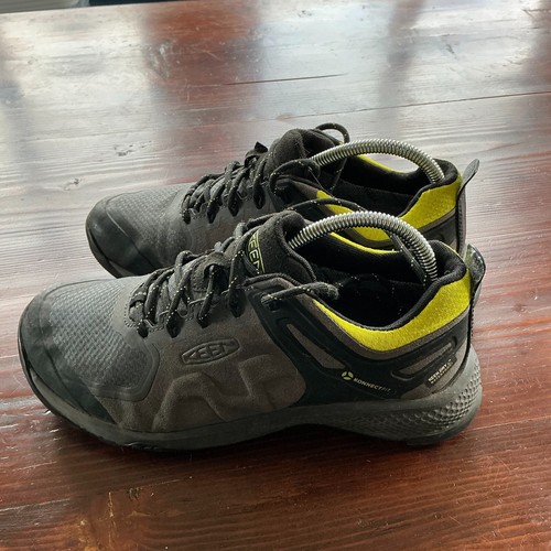 KEEN Hiking Sneakers Mens Size 8.5 Gray Waterproof Low Top Lace Up Shoes 1022131
