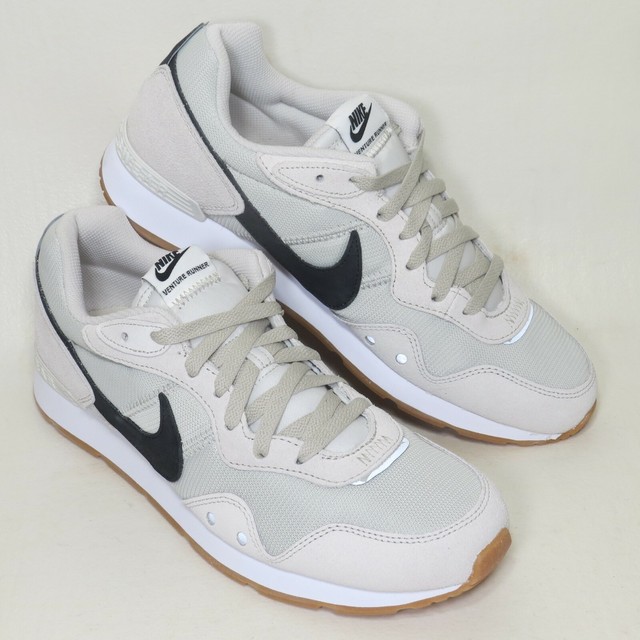 Nike Venture Runner Light Bone 