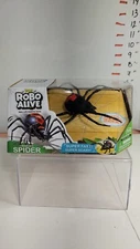 Robo Alive Crawling Spider REAL LIFE Battery Powered Robotic Toy by ZURU NEW
