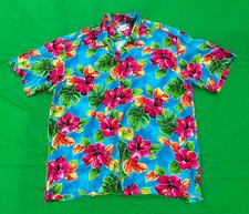 Vintage Two Palms Men's 100 Rayon Hawaiian Shirt Size XL.
