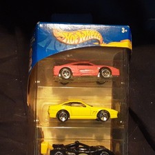 Hot Wheels Ferrari Gift Pack 5-Car Diecast Set, Multi-Color, Unopened Box