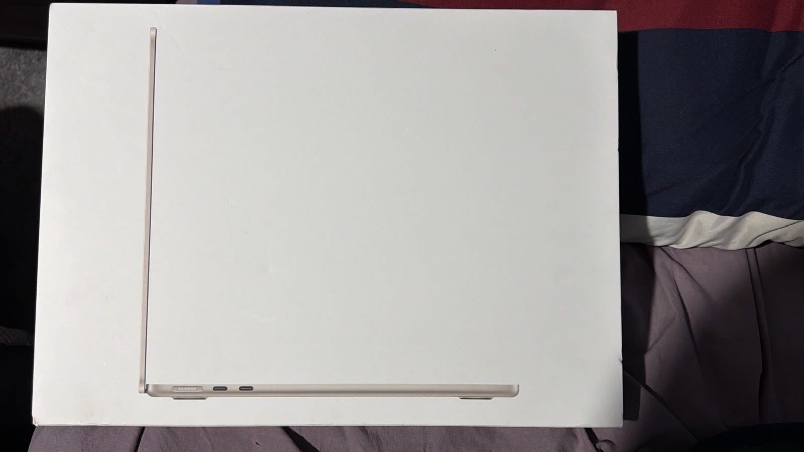 Apple 2025 MacBook Air 13-inch Laptop with M4 chip, 256GB SSD, 16GB - MW0W3LL/A