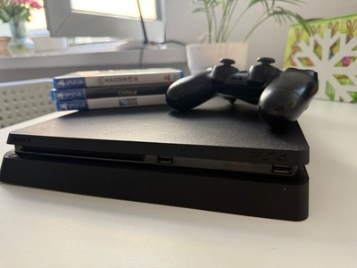 Sony PlayStation 4 Slim 500GB Spielkonsole - Schwarz und 3 Spiele