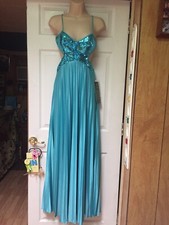NWT Masquerade $150 Prom Dress Size 7 Sexy Pleaded Color Turquoise