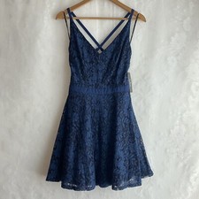 Lulu’s Navy Blue Black V Neck Lace Fit Flare Dress Strappy Back Women’s S NWT