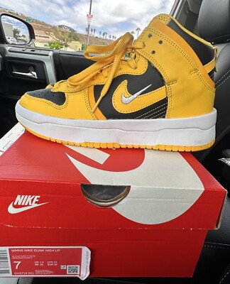 varsity maize dunk high up