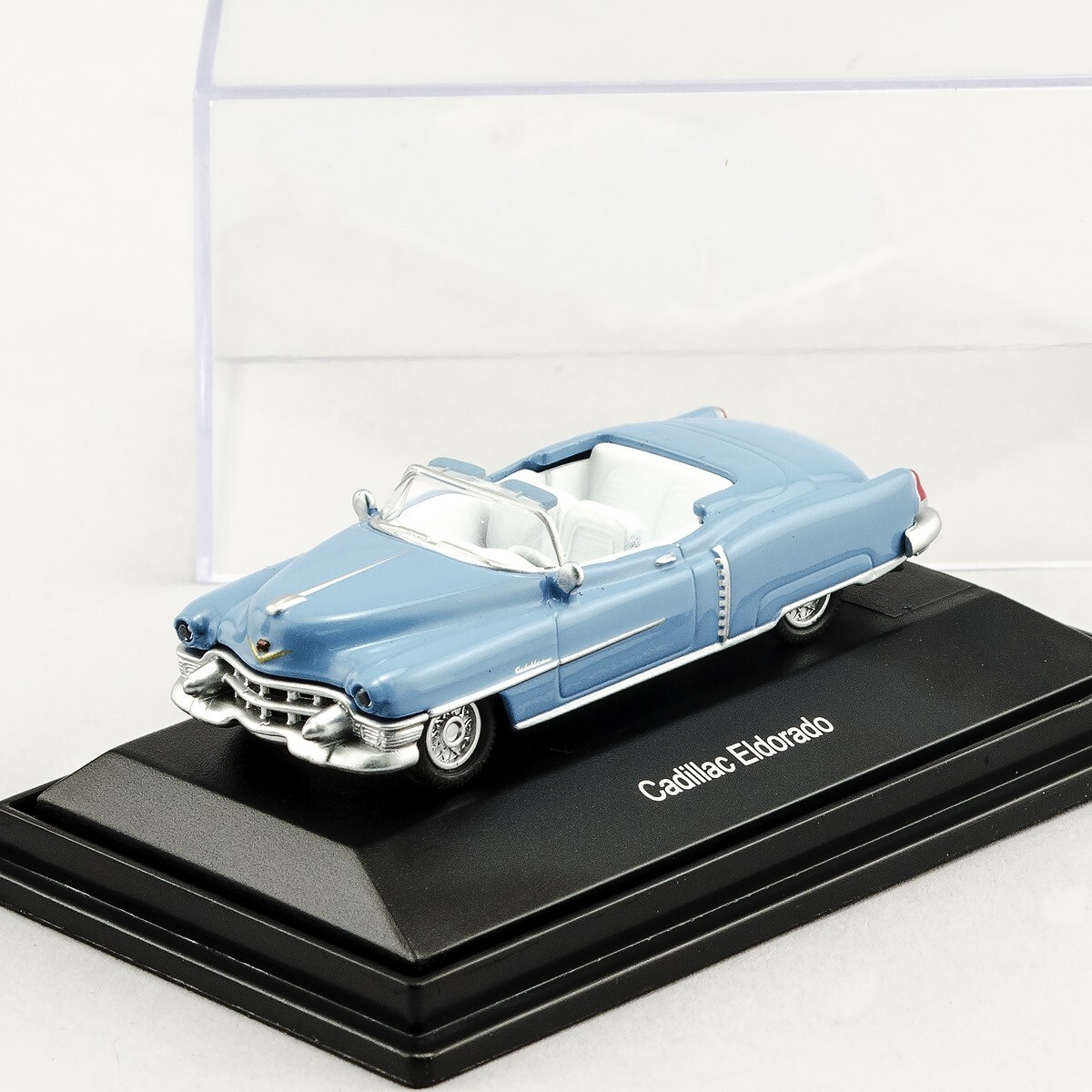 Schuco 1/87 HO 1953 Cadillac Eldorado Baby Blue w/Whi #452617601