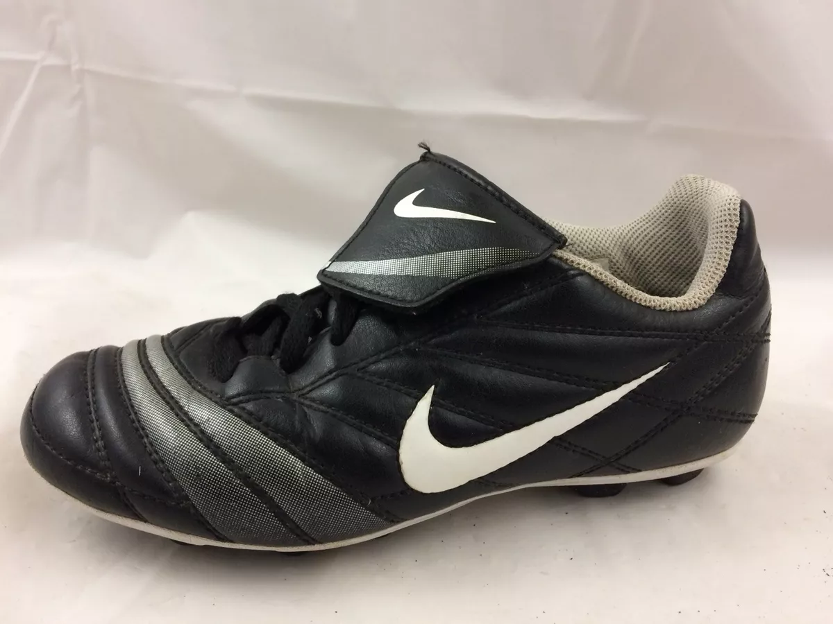 Boys nike soccer shoes cheap