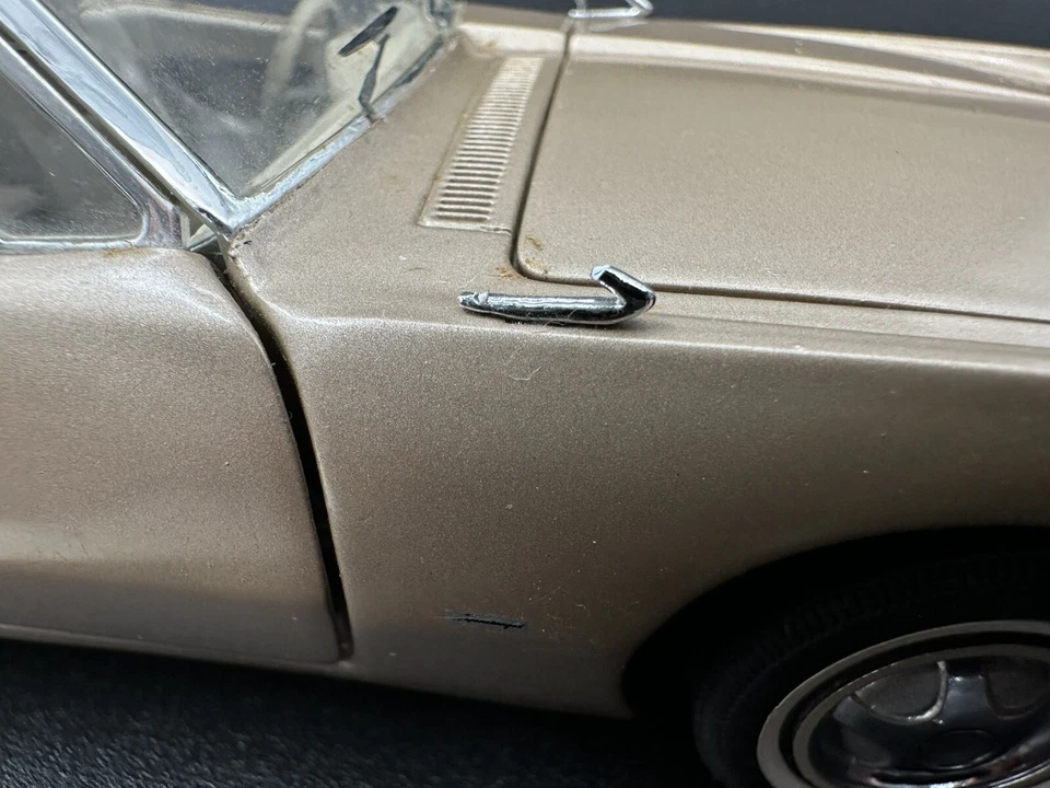 1963 Studebaker Avanti Franklin Mint 1/24 Scale Diecast Car - Image 3 of 4