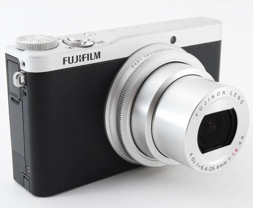 FUJIFILM XQ2 ホワイト Fujifilm XQ2 12.0 Megapixel Digital Camera White XQ2 WHITE - Best Buy