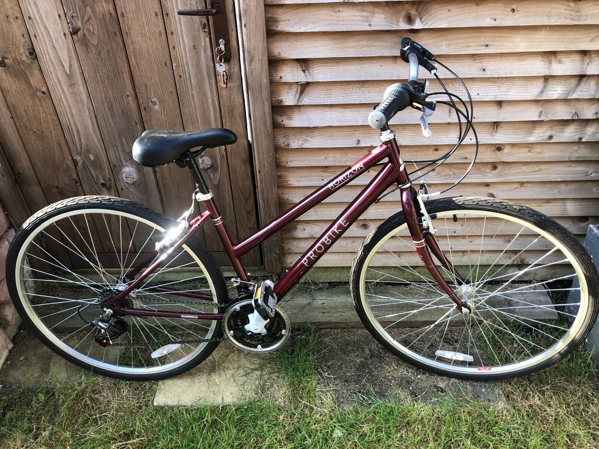 Probike horizon Women's Maroon with a 700c wheel size