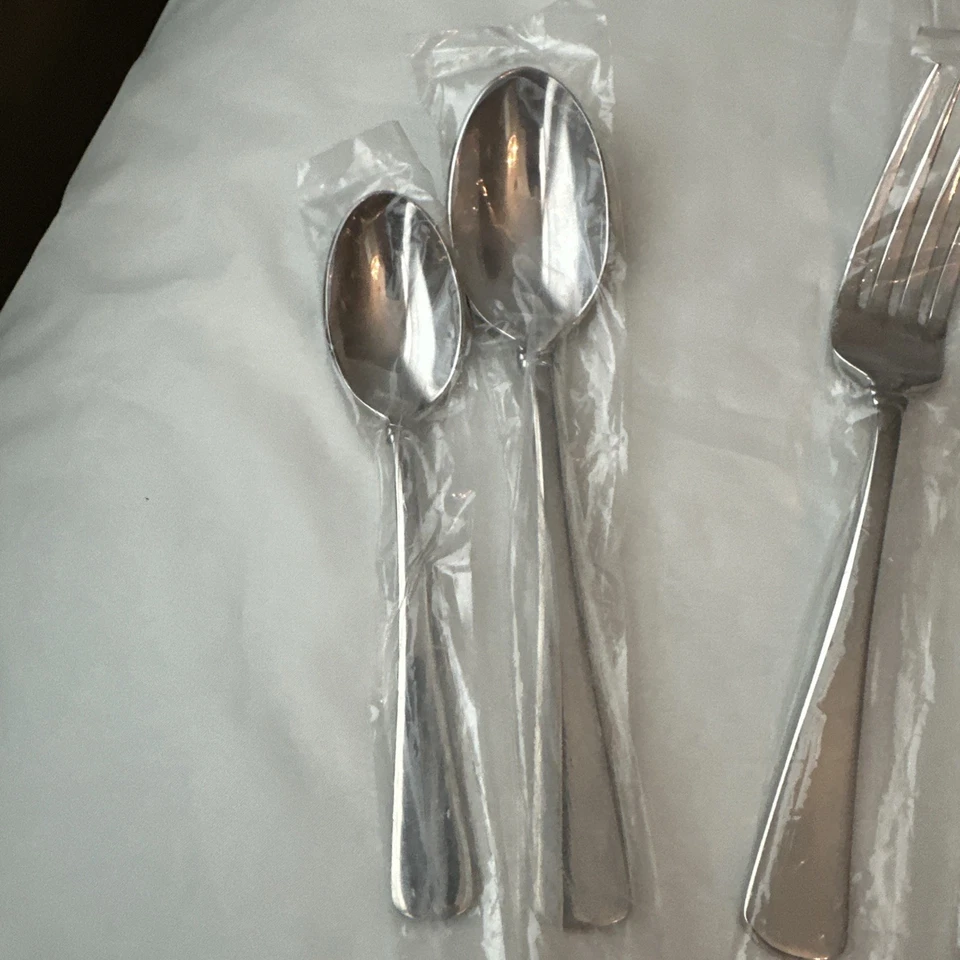 Ajuste de lugar de 5 piezas Lauren Ralph Lauren “votos” Foto 2 de 4