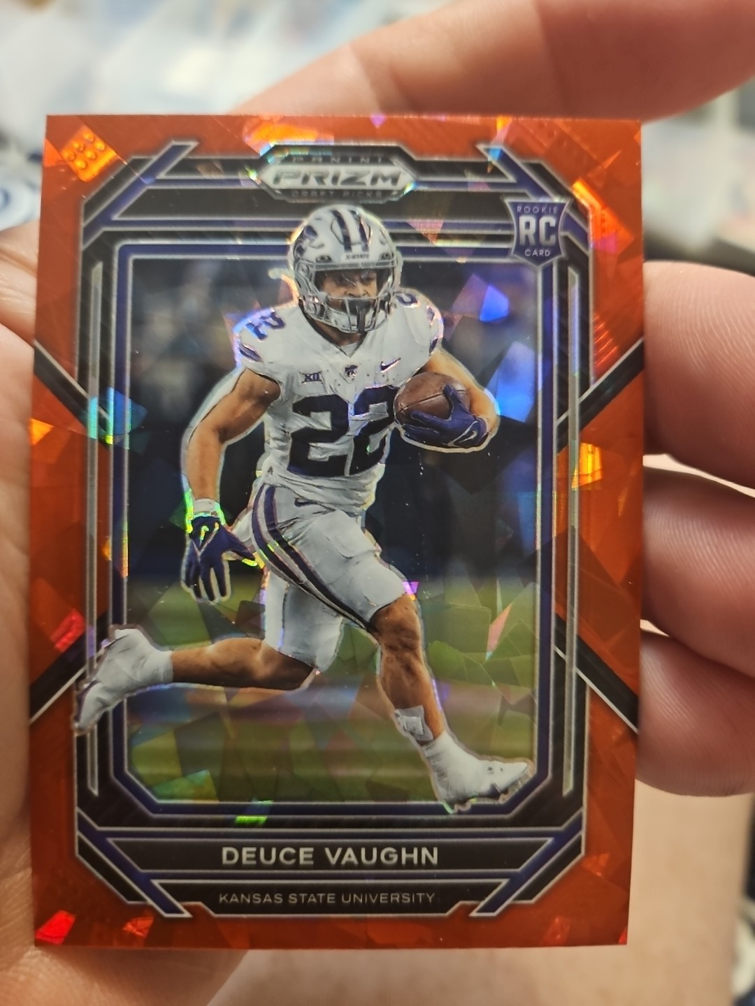 2023 Prizm Draft Picks Deuce Vaughn Rc Rookie Red Cracked Ice No. 126