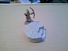 Round Dais 45mm - 28mm scale resin Fantasy Forge unused