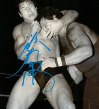 Tatsumi Fujinami signed 8x10 Photo