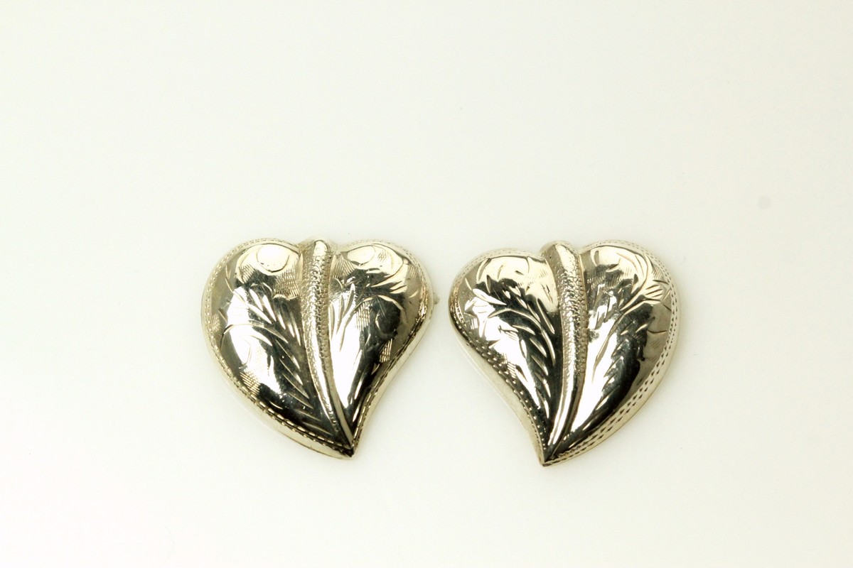 925 Sterling Silver Etched Design Heart Post Earrings 6.2 Grams