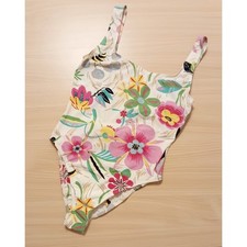 Gucci One-Piece Swimsuit – High-End Designer Swimwear with Elegant Authentic