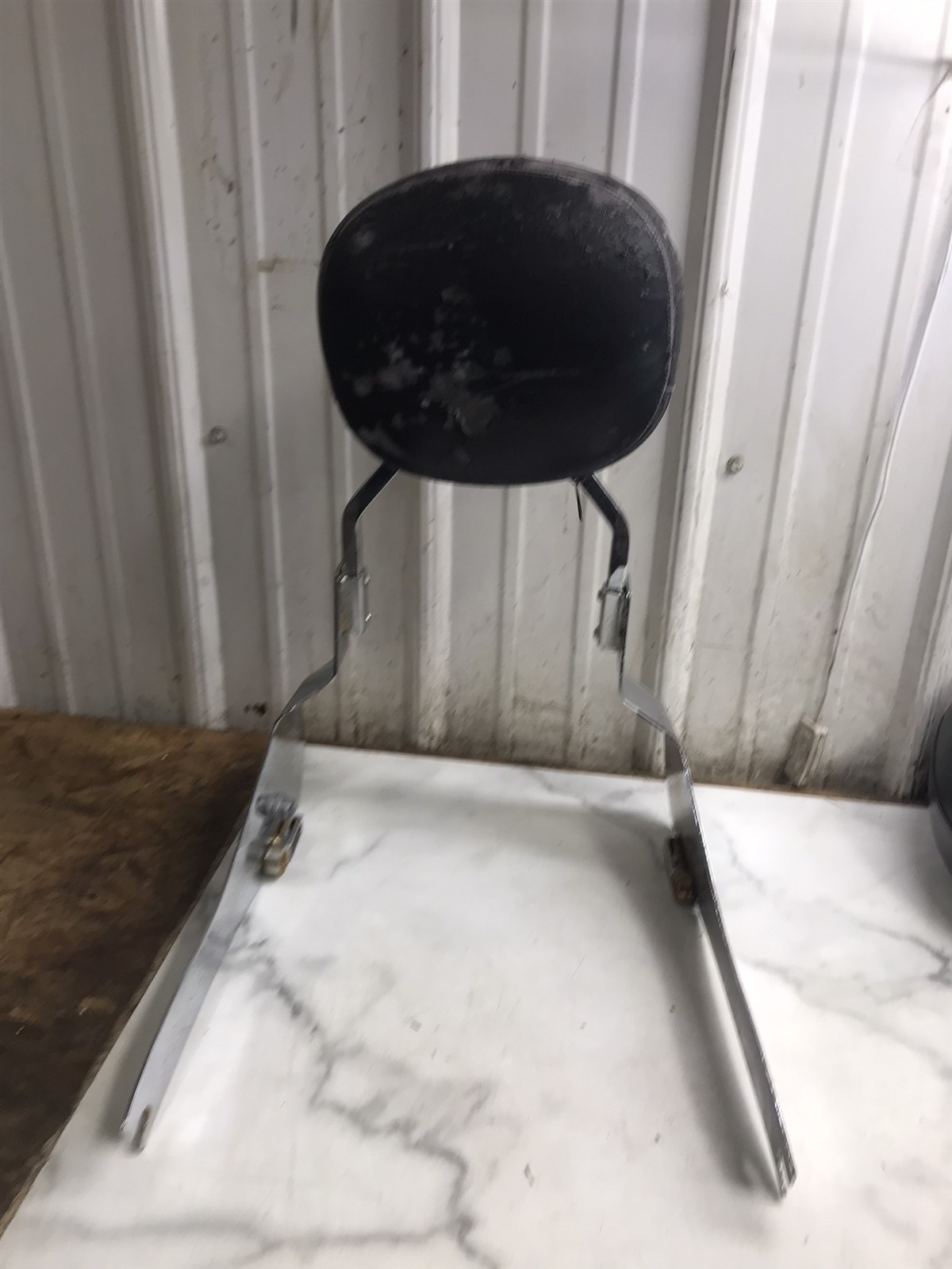 07 Yamaha xvs1300 XVS 1300 V Star rear back rest sissy bar
