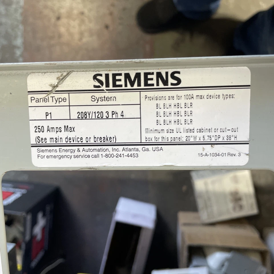 Siemens P1C30QJ150ATF 250A 3 fases 4 hilos 208/120V centro de carga/placa de panel Foto 2 de 4