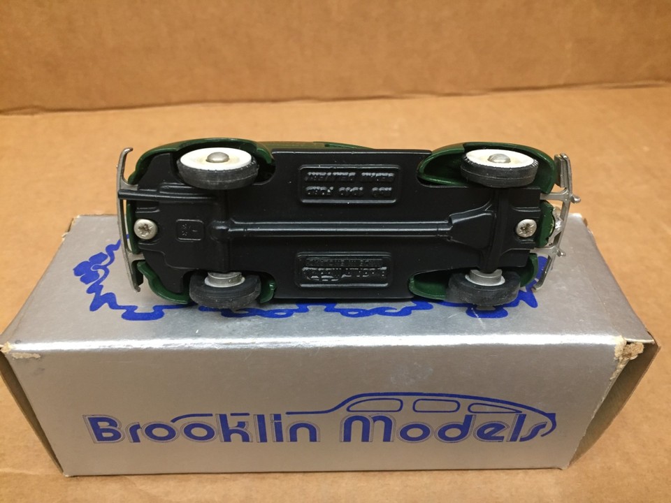 BROOKLIN MODELS 1.43 1940 FORD VAN WEETIES BRK 9X