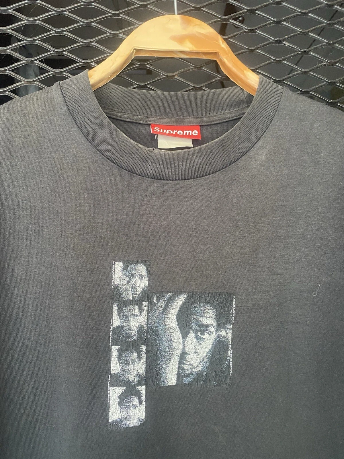T shirt vintage années 90 Supreme Safety Film x Jean Michel Basquiat rare