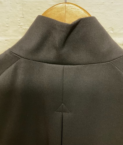 Burberry cropped black women's wool jacket Size 14 Made in Italy K4 - Picture 15 of 16