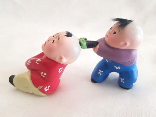 Vintage 1980s Set of 4 figurines - Children Pulling a Radish - Picture 6 of 10