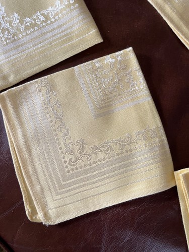 Lot of 6 Sunny Yellow Jacquard or Damask Cloth Napkins - 11.5 x 11.5 inches - - Picture 6 of 11