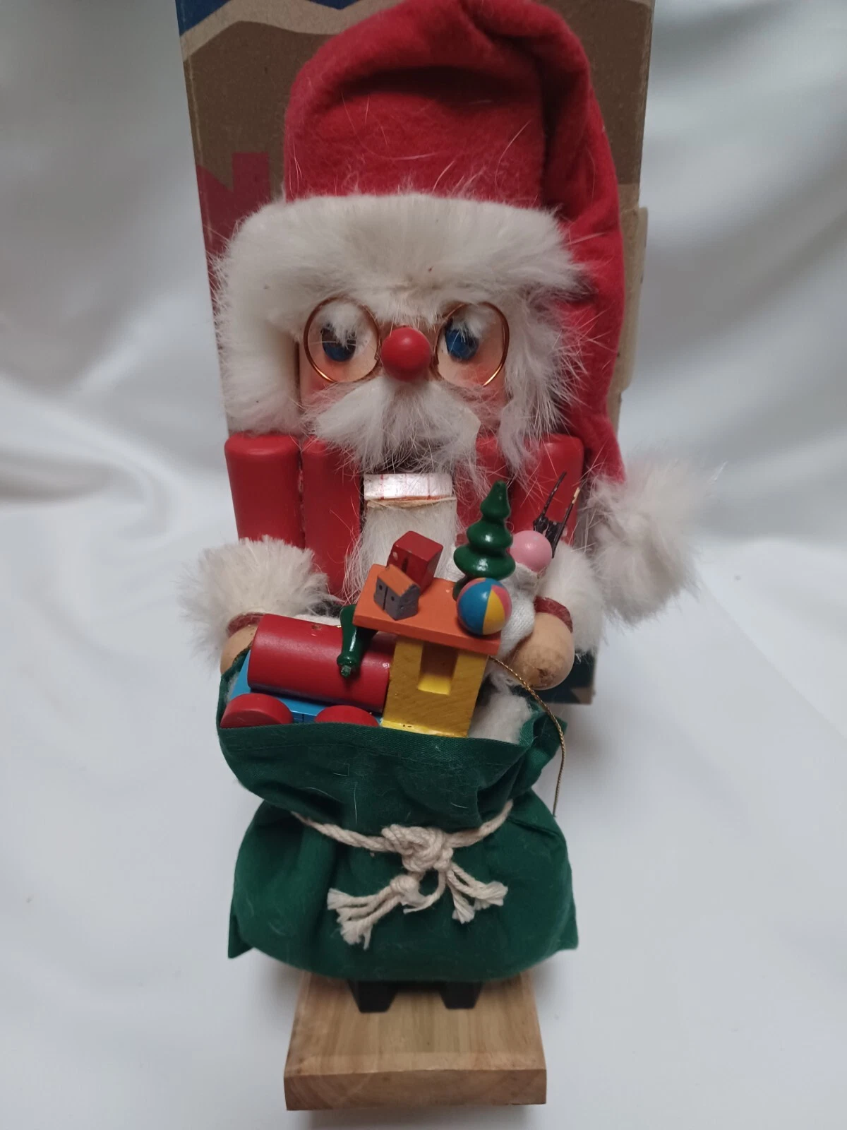 Vintage 1992 NUTCRACKER VILLAGE SANTA HANDCRAFTED WOODEN 11” Toys Bag IOB EX