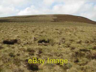 Photo 6x4 Hare Hill Malleny Mills A grassy tufty ascent of Hare Hill c2007