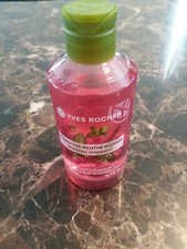 Yves Rocher Energizing Bath  Shower Gel Raspberry  Peppermint 6.7 Oz