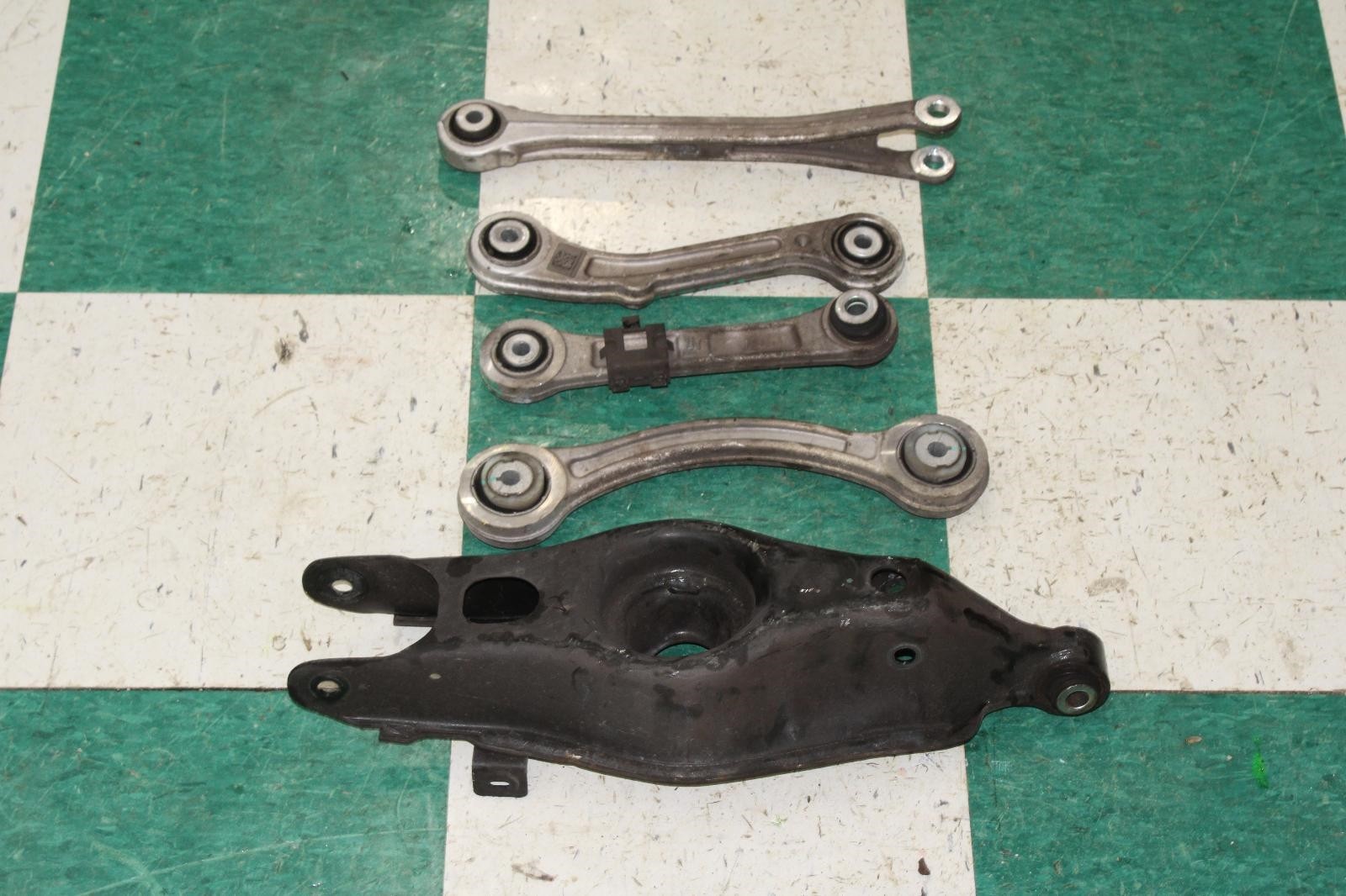 Maserati Ghibli 2017-2024 Rear Left Control arms Set