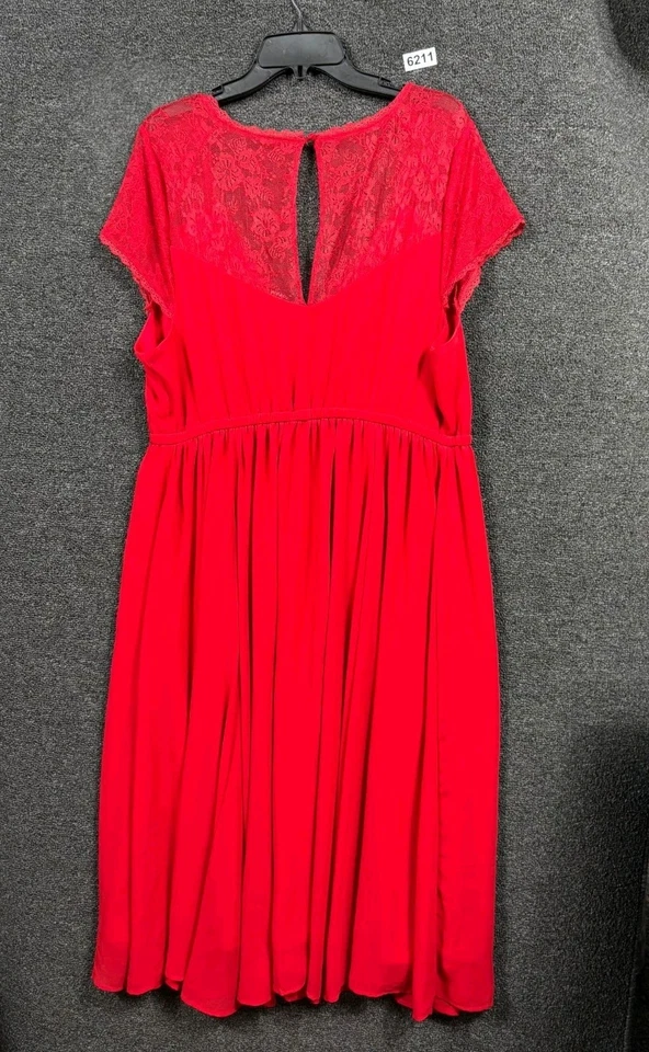 Vestido midi vaina de encaje tórrido para mujer talla 18 rojo manga corta cuello en V Foto 2 de 4